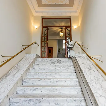 - & Roomy With Balcony! Apartment